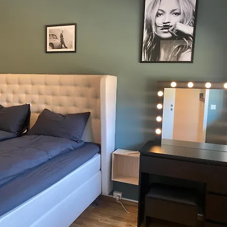Stroken Inkl Parkeringskjeller. Appartement