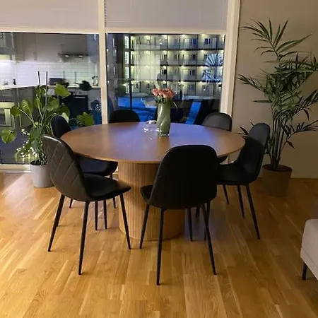 Stroken Inkl Parkeringskjeller. Apartament